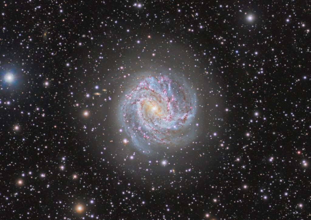 M83 南の回転花火銀河 – Photo by AstroCHL2JPN